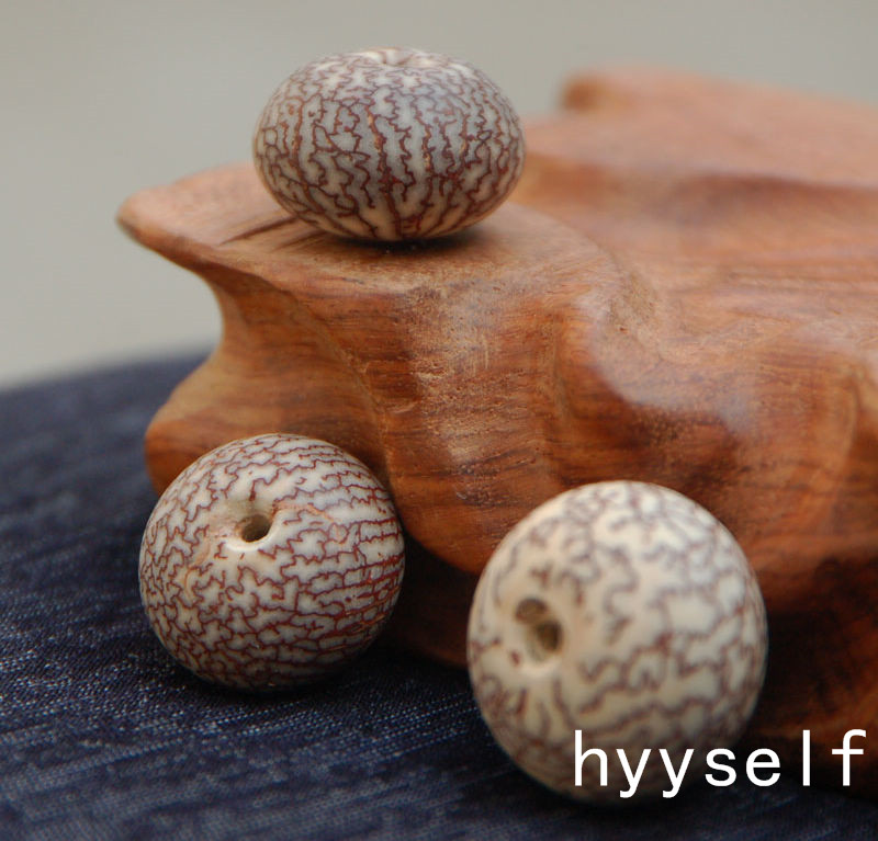 菩提手串完整版,凤眼菩提和金丝楠木手串哪个好