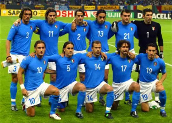 意大利十大经典球衣,蓝色魅影照片