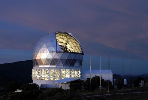 哈勃望远镜窥探深空星系,最大深空望远镜