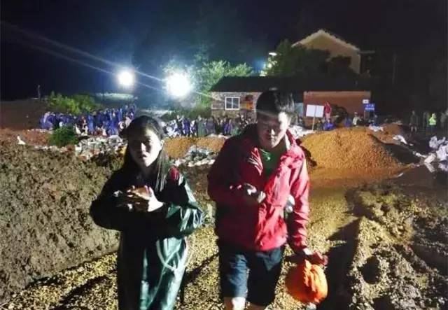 写给雨中的武汉：“东方威尼斯”不相信眼泪