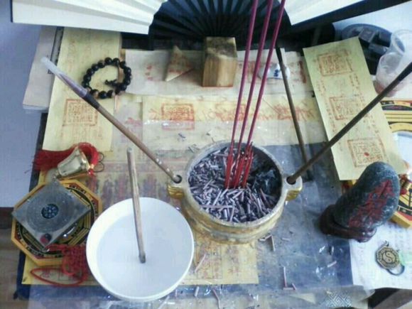 驱鬼秘术立筷子,手把手教你立筷子驱鬼