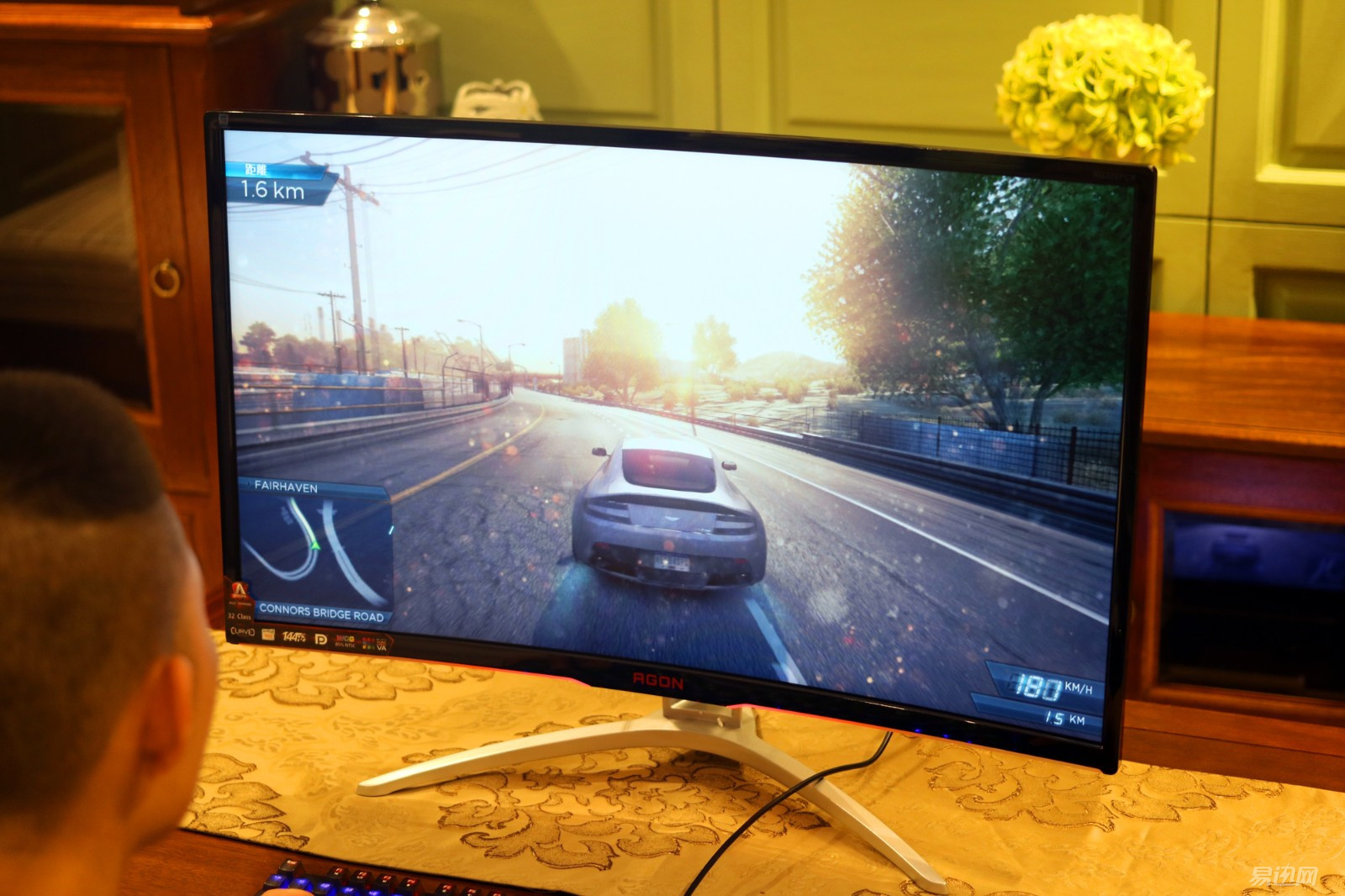 用aoc显示器玩英雄联盟画面变窗口,用aoc一体机玩csgo卡吗