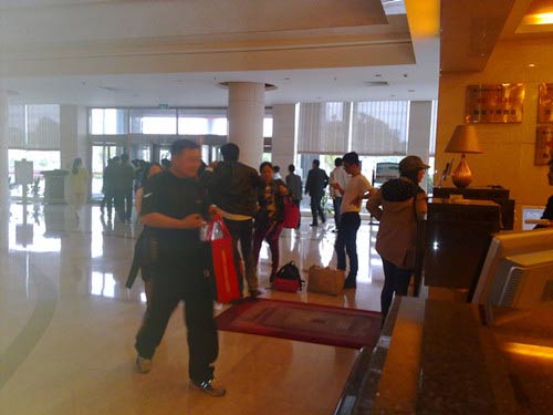 酒店订房到店说满房怎么办,酒店vip客户