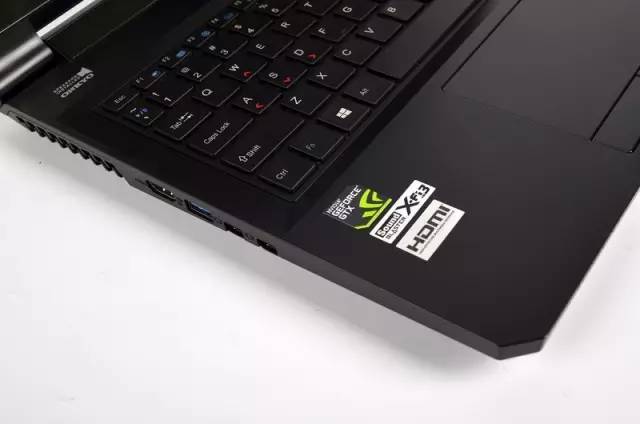 屏幕巨好的笔记本,屏幕最好的轻薄本电脑