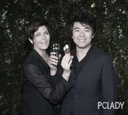 新年香氛挚爱献礼AmazingLangLang魅力郎朗香水上市