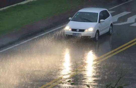 大连最新路况积水路段,辽b车主