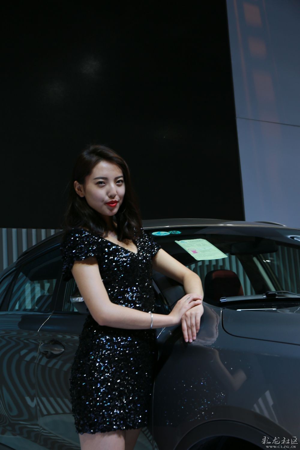 深圳会展中心2023车展车模,车展品质升级