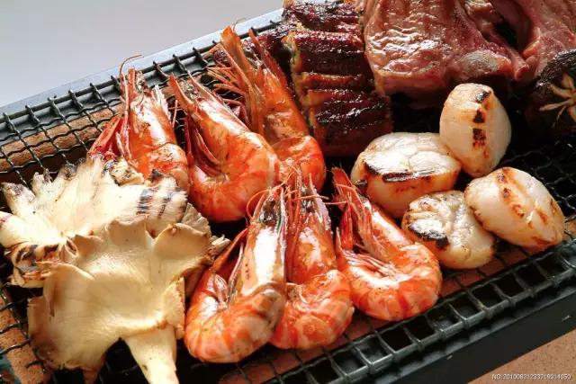 用十年“食光”，去结交一座城