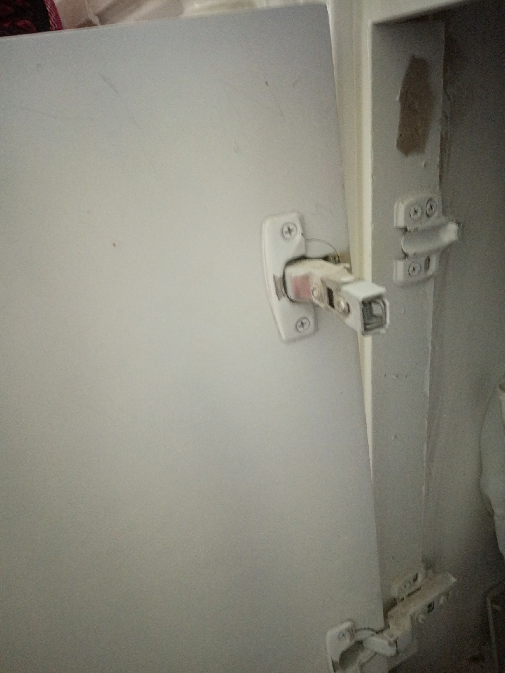 修门补洞装合页,牙签修柜门合页