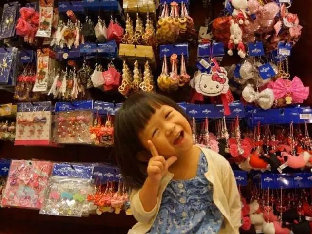 小孩真的什么东西都可以塞进鼻孔?