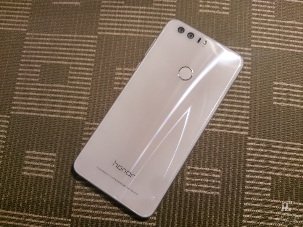 荣耀8今年值得买吗,荣耀8真机评测