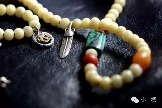 明星身上带的银饰品都是他做的—GOROS丨高桥吾郎