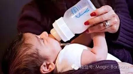作为孩子的妈妈就要有超人的能力,0-3个月建议用哪款奶瓶