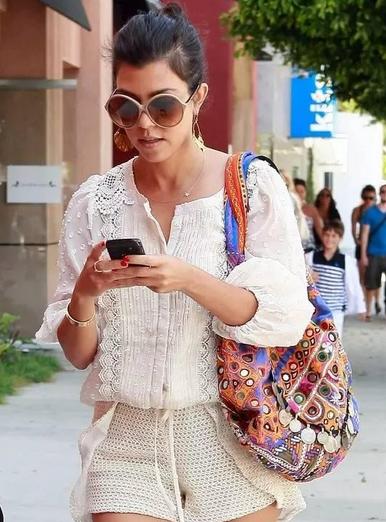 王菲章子怡都爱的“花布兜儿”可不是背去买菜的!