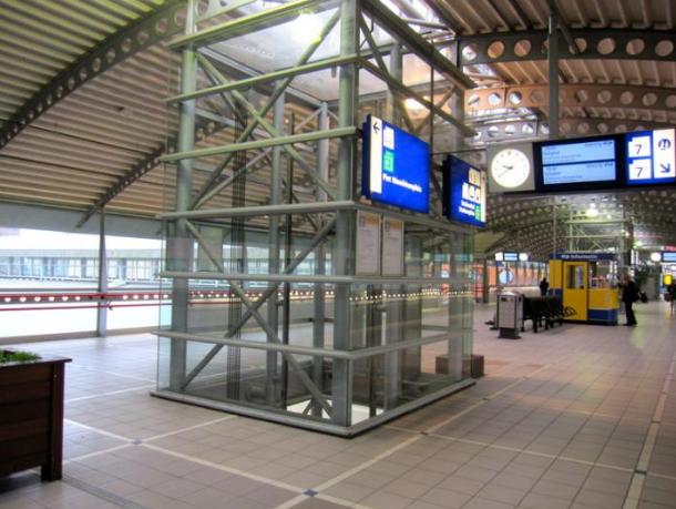 那一夜，我差点冻死在荷兰的火车站