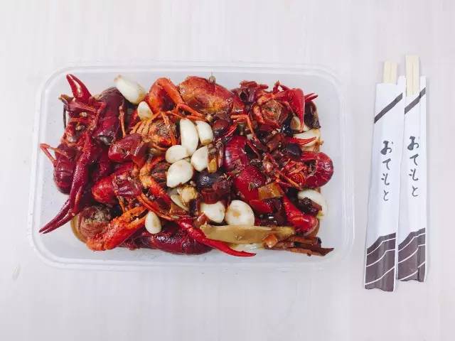 小龙虾外卖到家测评,外卖吃完小龙虾评价