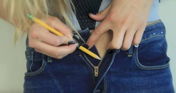 拉链不顺很涩怎么办,拉链不顺滑用铅笔就可以解决