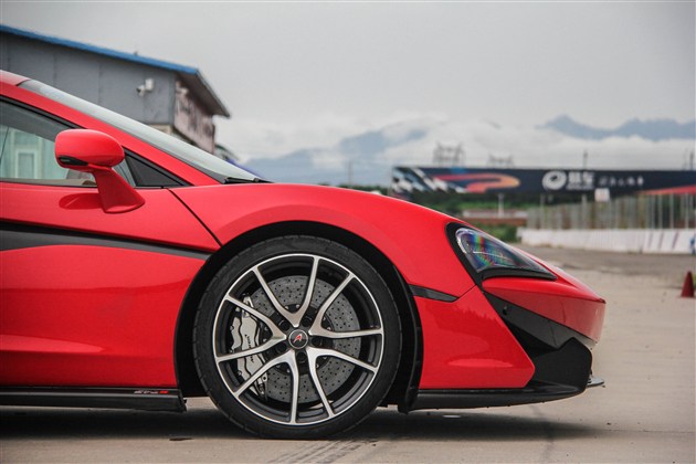 迈凯伦蝴蝶门效果,迈凯伦全系蝴蝶门