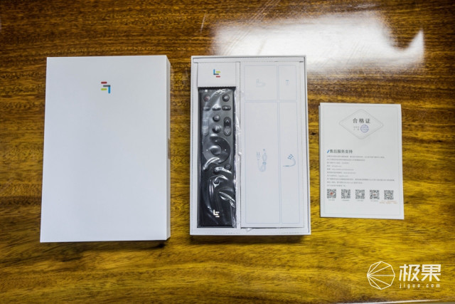 乐视超4x55curved用的什么屏幕,乐视超4x55curved曲面屏