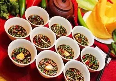 云南人吃饭蘸水,我们云南人吃啥都必须配这碗蘸水