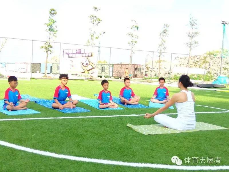 有传闻，苍老师要到6号体育公园开班，教足球，与粉丝互动？！