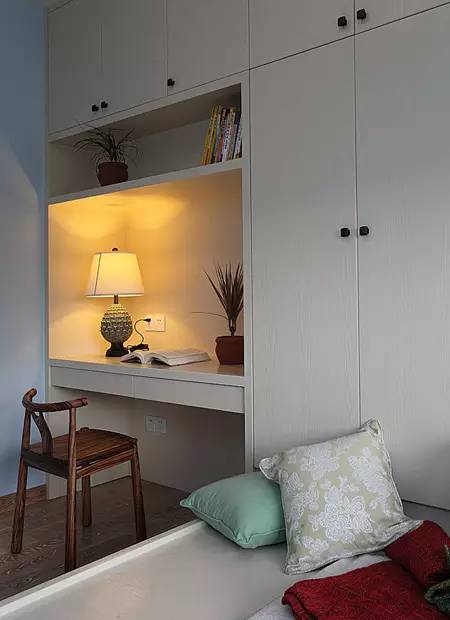 小户型轻奢风套内67平方三房两卫,繁华都市中的一处静谧