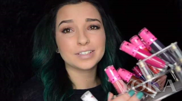 1星期千万收视:在嘴唇上涂抹100层唇彩会怎样?