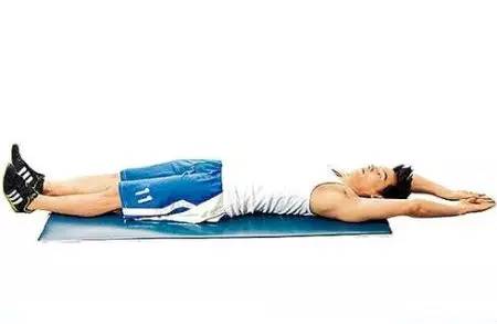 翘臀马甲线训练计划女生,美女塑造腹肌及马甲线必学