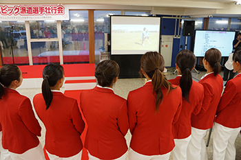 为索尼电视代言的曲棍球小姐将征战里约奥运会