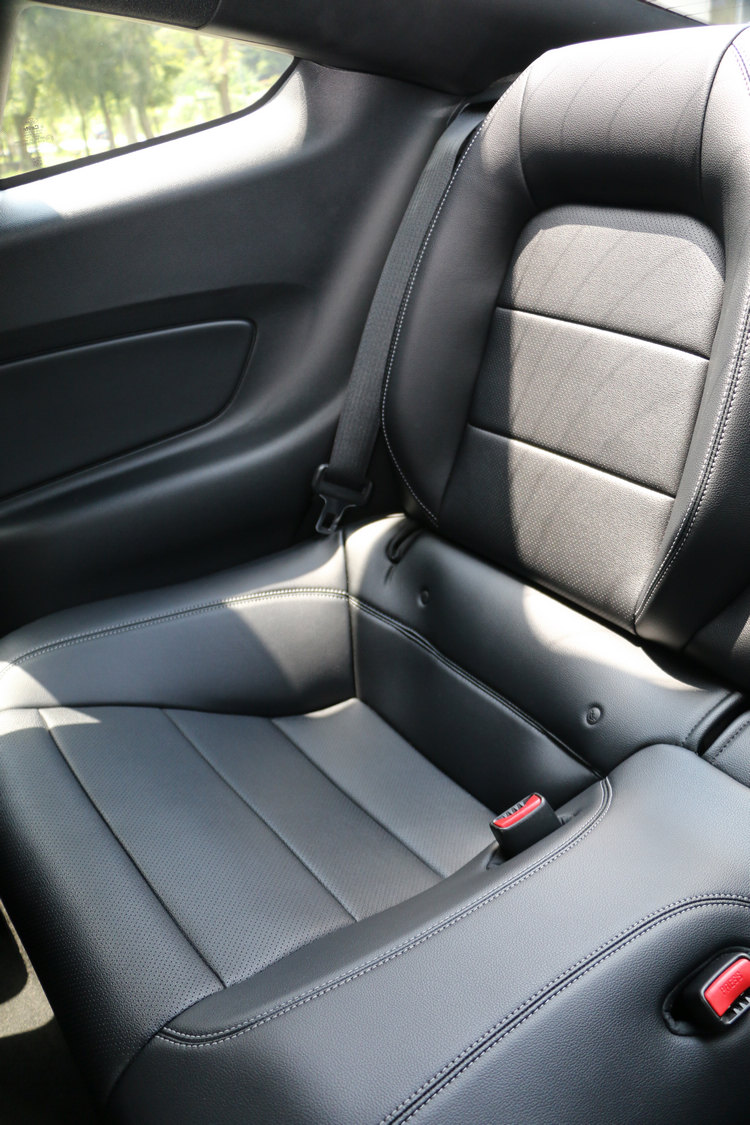 ford野马敞篷,野马mustang5.0眼镜蛇