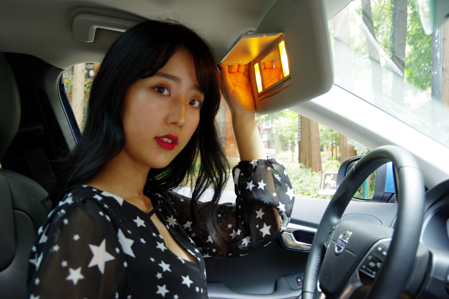 污！美女设计师竟然最喜欢V40的那个部位！