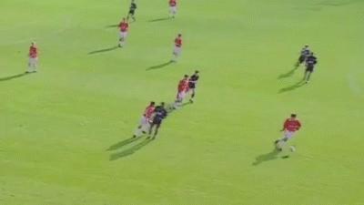 贝克汉姆足球传奇,万人迷贝克汉姆精彩前五入球