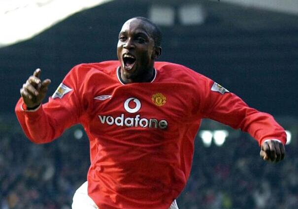 ​他是“小国大球星”的典型代表综合成就不逊于维阿