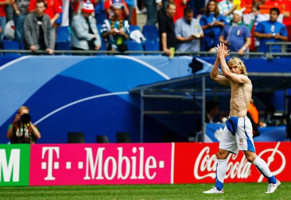 被称为球场钢铁战士，他用努力讲述了丑小鸭如何实现华丽转身！