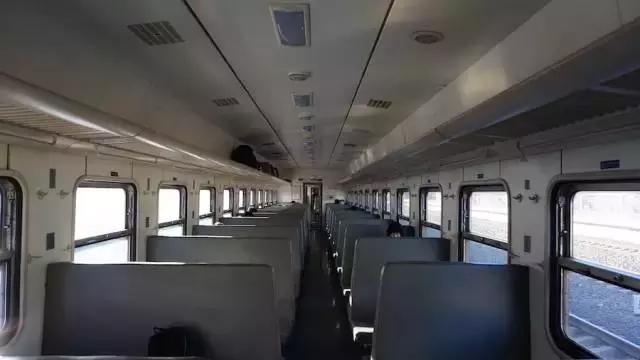 北京开往春天的列车旅游攻略,北京s2线开往春天的列车