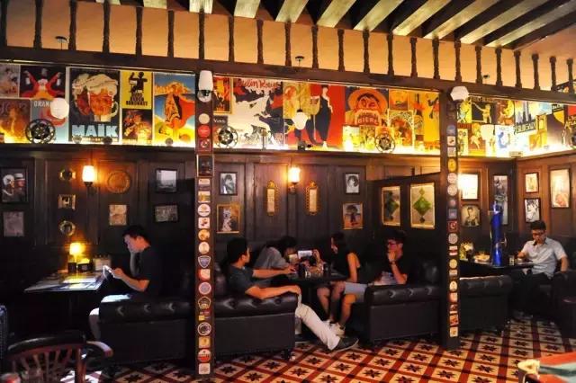 鐏孩閰掔豢澶嶅彜,鐏孩閰掔豢娓呭惂