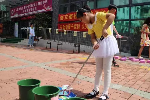 海珠|寻回老时光，再来体验一把摇着蒲扇看露天电影的滋味吧