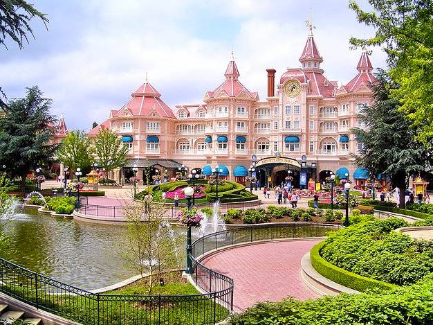 史上最强收藏!听说集齐全球六个迪士尼可以召唤童年|中青在线-中国青年报