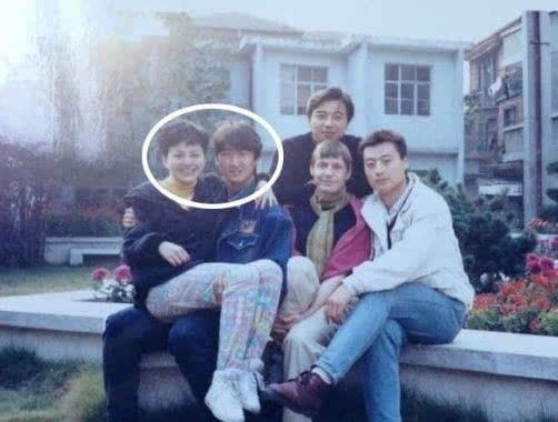 国内首个先写好墓志铭的男星，被诋毁半辈子说我不配合你们的俗气