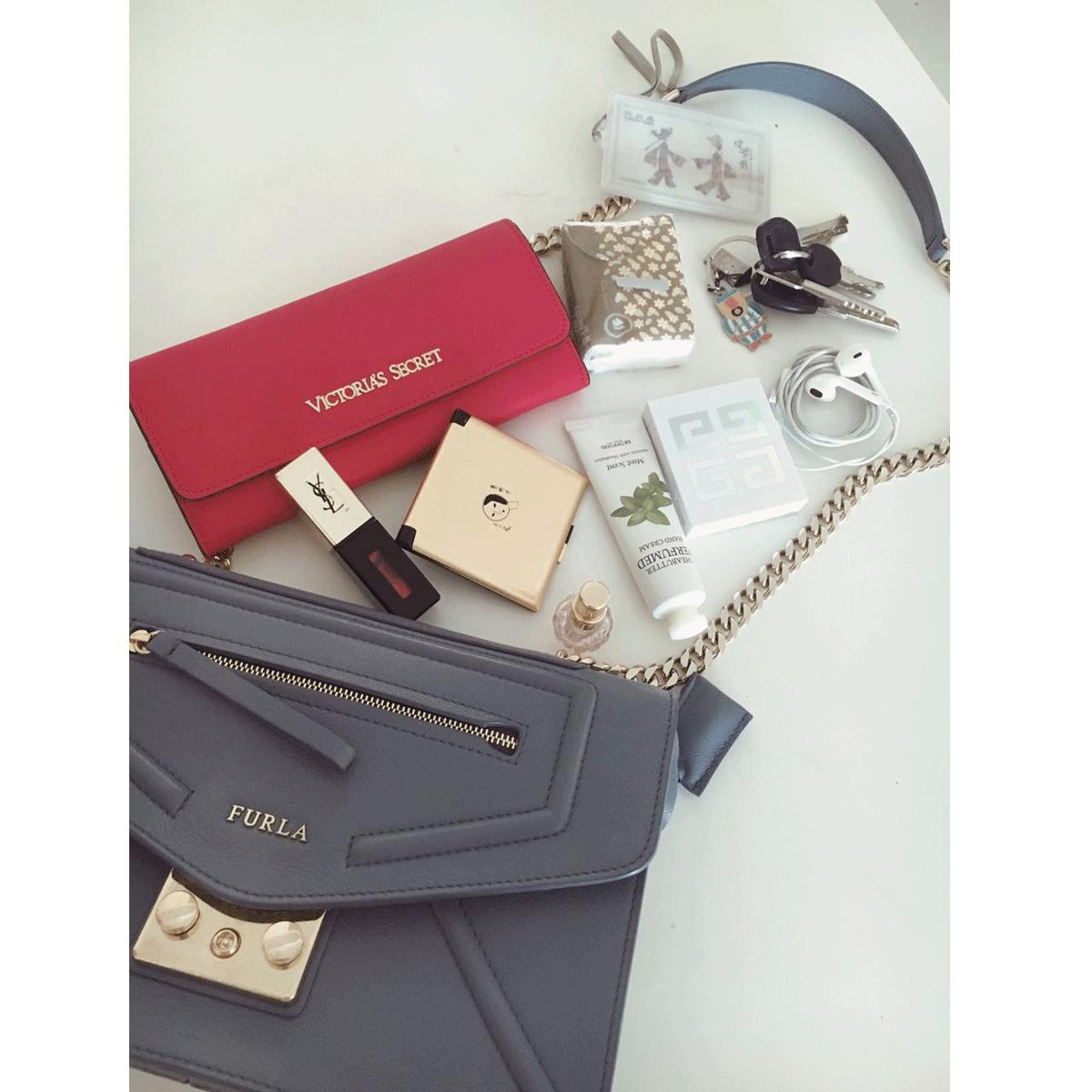 粉丝寄来的包,粉丝寄来了一箱包包