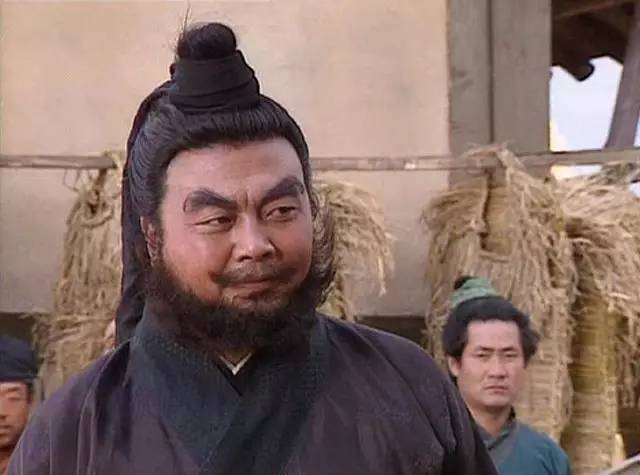 发际线多少适合露额头,露额头才是检验美女的第一标准