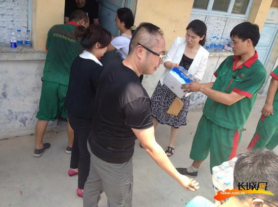 石家庄防汛工作调度,石家庄支援河南抗洪志愿者