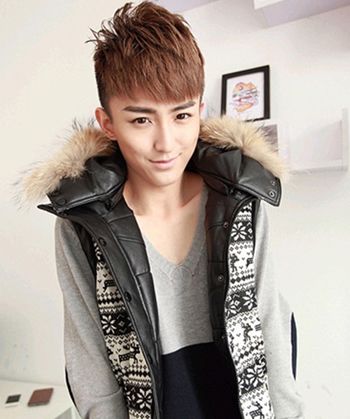 适合12岁男生帅气的短发型,适合22岁男生的成熟发型