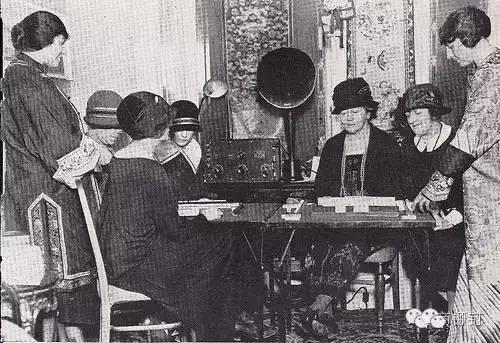 柳钉出品|麻将玩出了高逼格！爱马仕、LV、卡地亚都出了中国麻