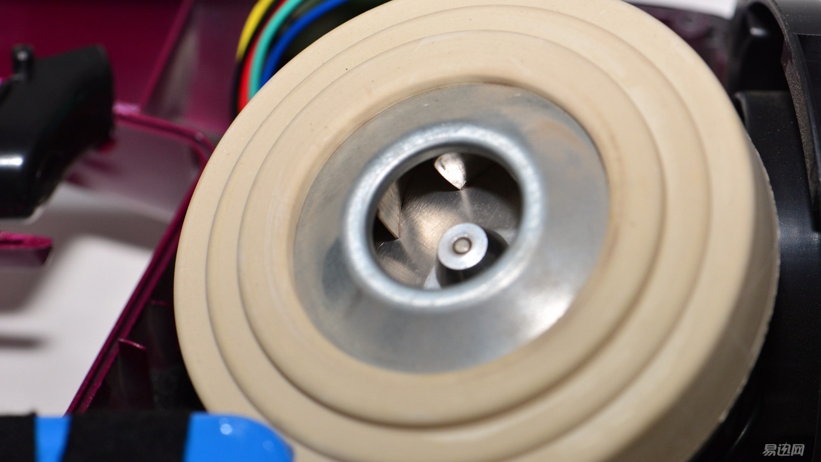 海尔吸尘器zc405s评测,海尔hzw1207z吸尘器拆解