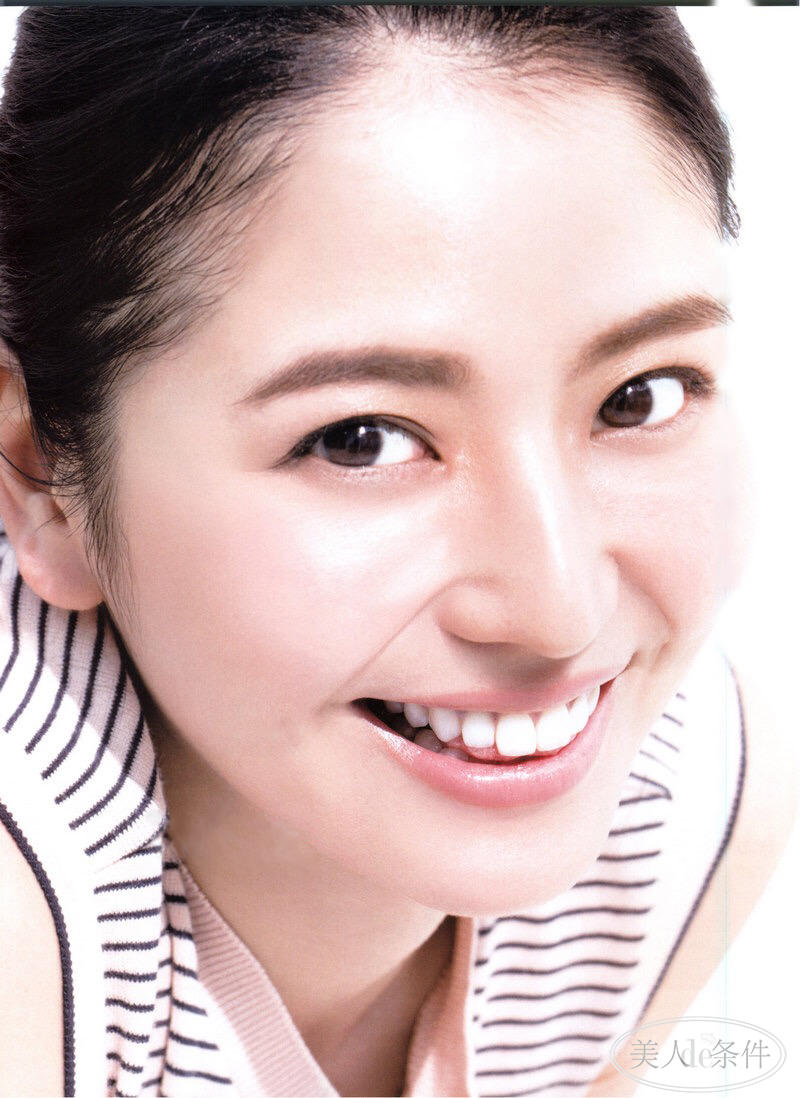 护肤品广告的水光感是怎么拍的,护肤品效果真的有广告说的神奇吗