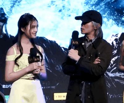 《美人鱼》主题曲听到流泪，这么多年过去世间始终星爷最好...