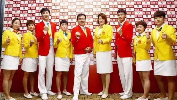 奥运队服,奥运国旗披身