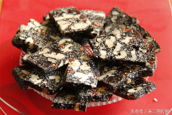 打假阿胶糕拉丝,纯手工阿胶糕打假