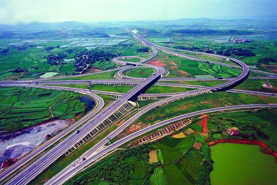 超多美图慎入！开神车，走丝路，这些不可思议的美景就在中国！